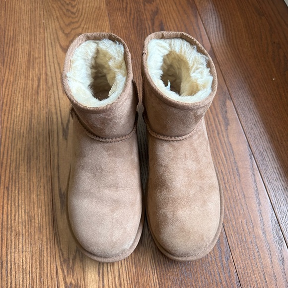 UGG Classic Mini II Boots - Picture 13 of 14